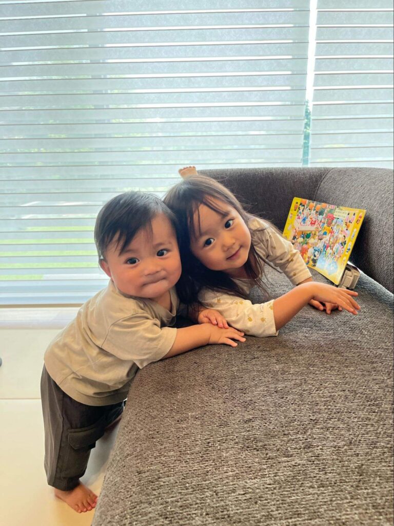 ▲新しいわが家に、お子さんたちもにっこり。こだわりを詰めた家は、おうち時間をより楽しくさせてくれます。
