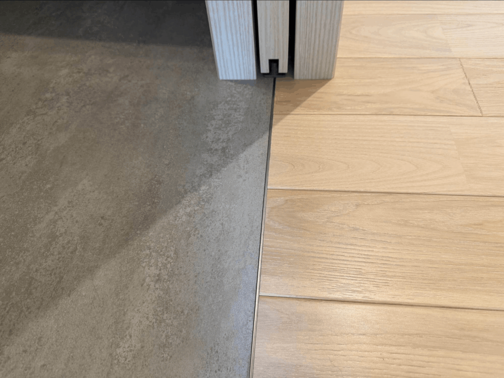 細いタイプの床見切り