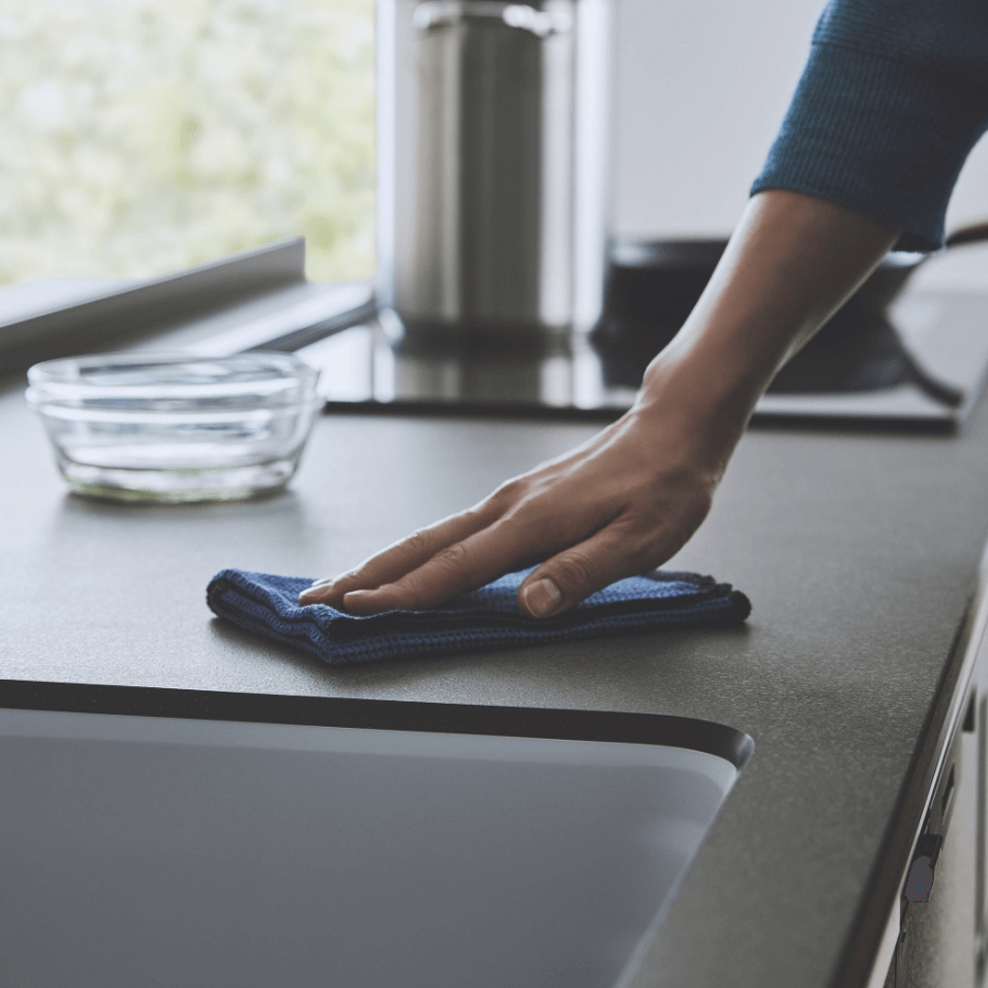 トクラスの人造大理石シンクは一体成形のため繋ぎ目がなく、汚れが溜まりにくい構造