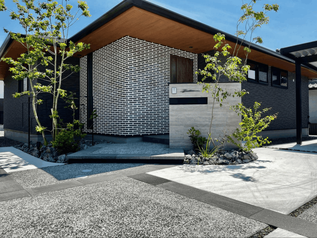 外壁は住友林業の家では少し珍しい全面タイル