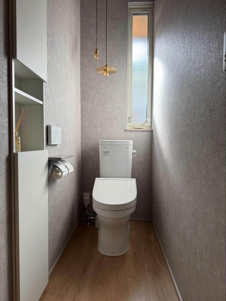 ▲こちらは奥さまのセンスでつくられたお手洗い。上品で都会的な印象です。