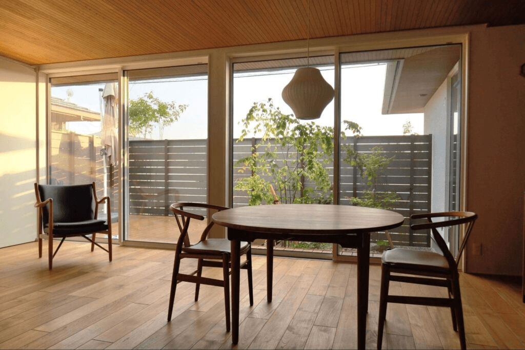 ⑧【岡山県】自然素材と光に包まれた家